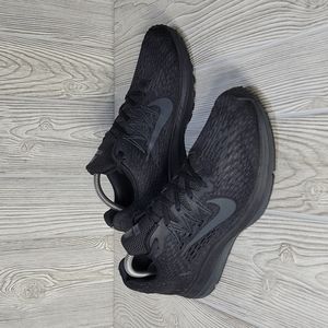 Nike Zoom Winflo 5 Running Shoes, Black,  Men's 9